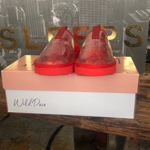 Slide in red faxfur with glitter